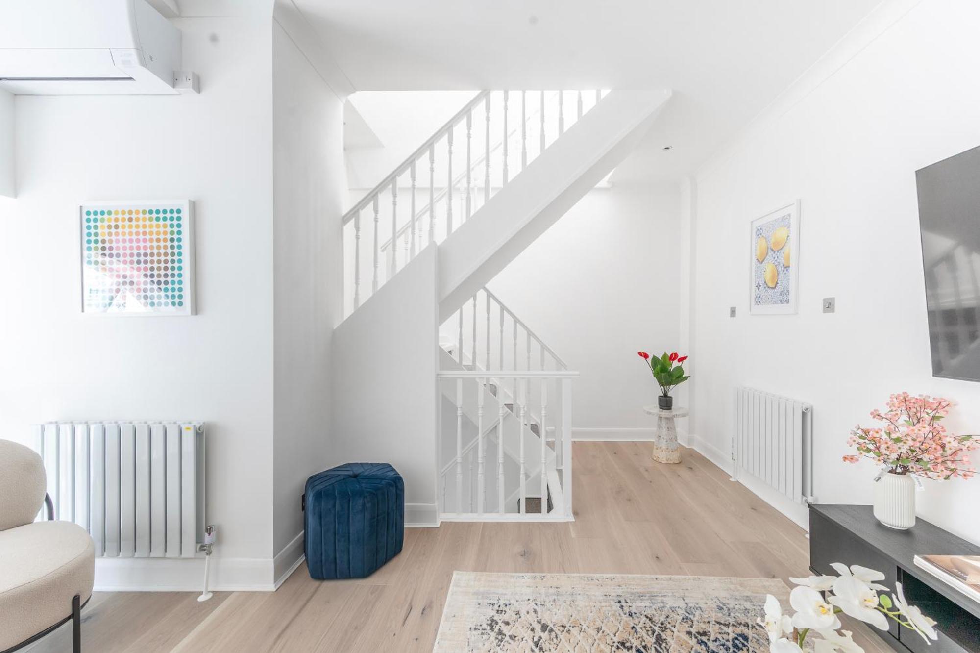 Townhouse Moments From Hyde Park & Notting Hill - Free Luggage Storage Nearby And In Unit Washing Machine & Dryer Vakantiehuis Londen
