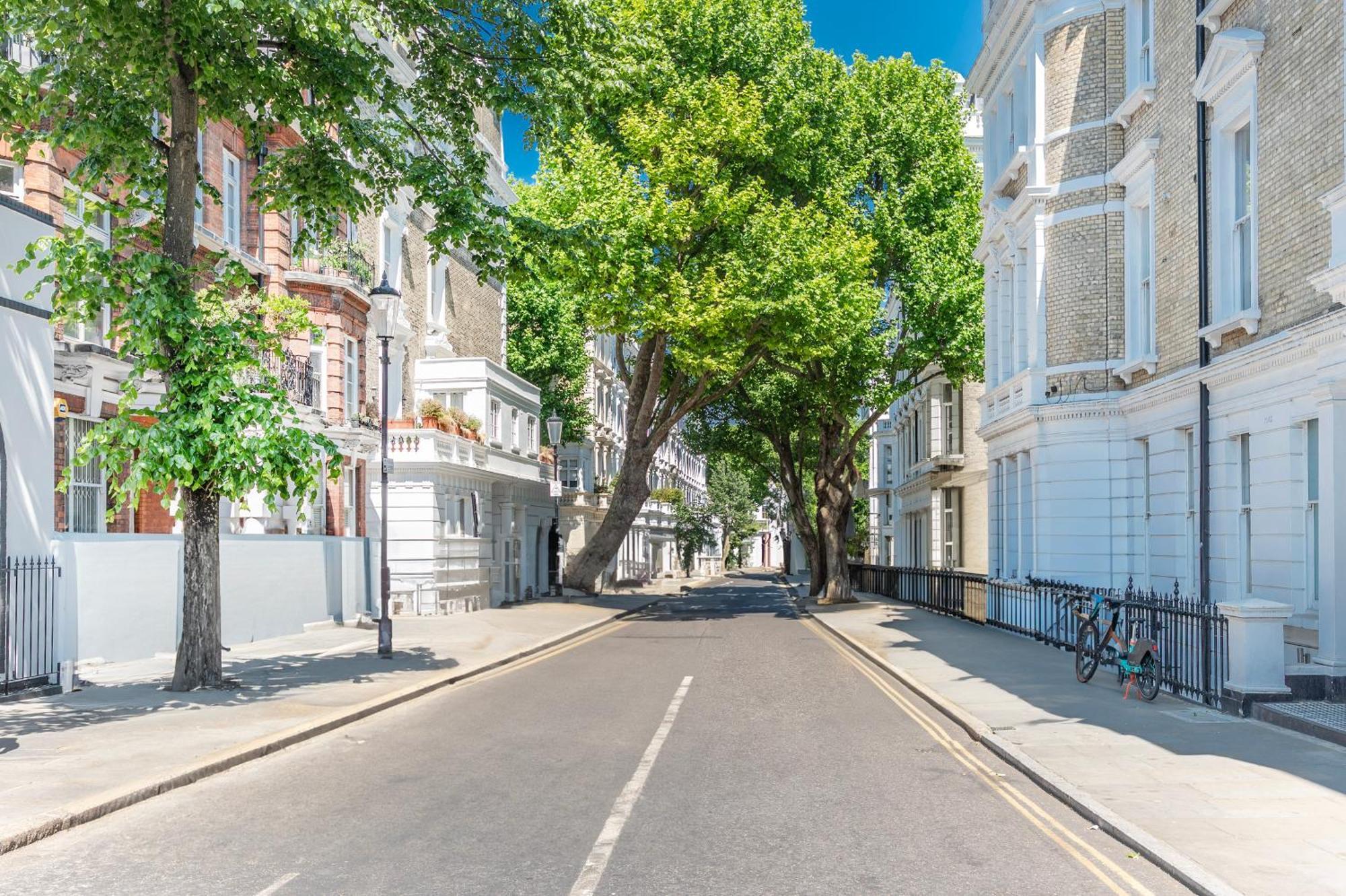 Townhouse Moments From Hyde Park & Notting Hill - Free Luggage Storage Nearby And In Unit Washing Machine & Dryer Vakantiehuis Londen