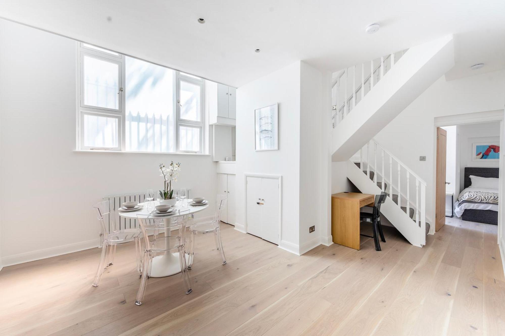 Townhouse Moments From Hyde Park & Notting Hill - Free Luggage Storage Nearby And In Unit Washing Machine & Dryer Londen