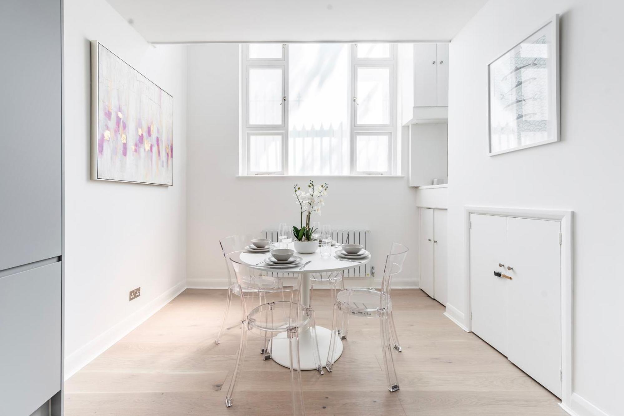 Townhouse Moments From Hyde Park & Notting Hill - Free Luggage Storage Nearby And In Unit Washing Machine & Dryer Vakantiehuis *